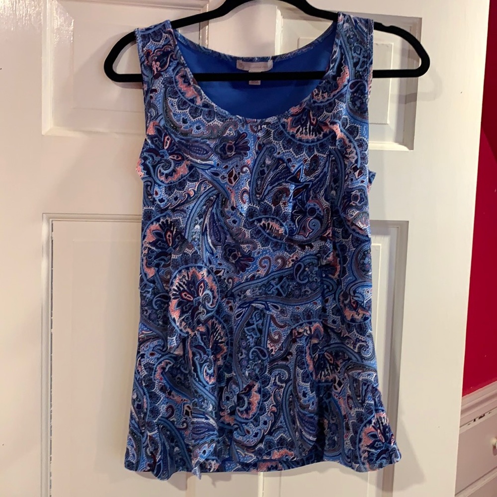 Ladies ruffled tank